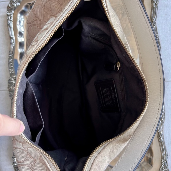 Coach monogram fabric hobo purse - Picture 9 of 9